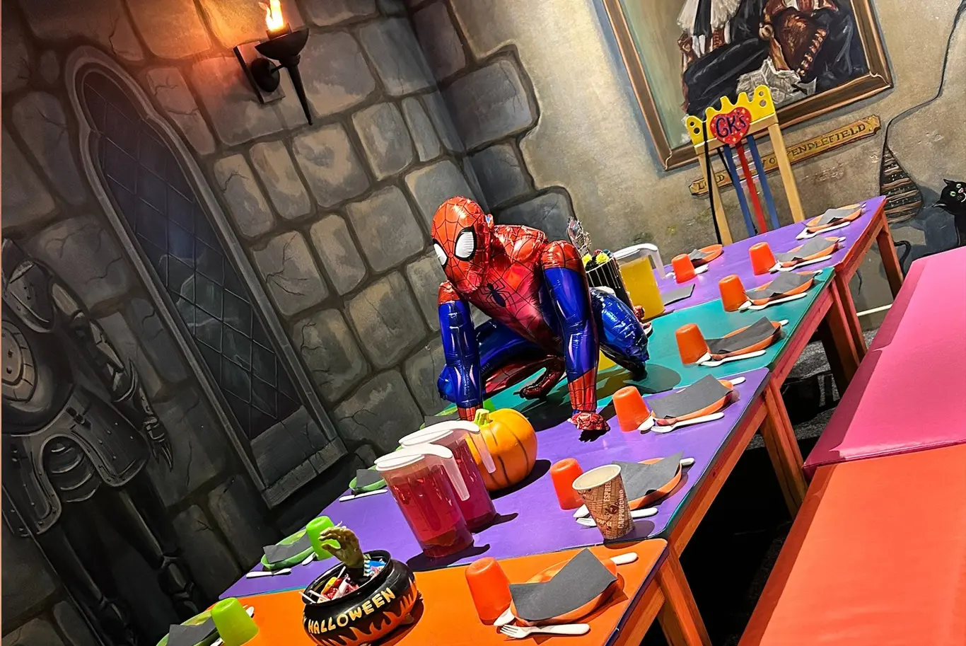Party Spooky Castle Room Setup